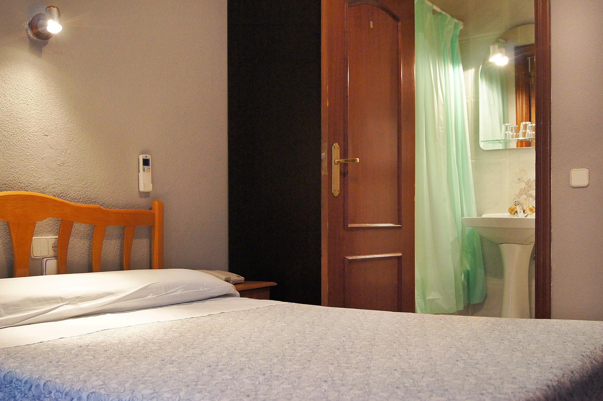 Fuencarral Kryse Hotel 2*